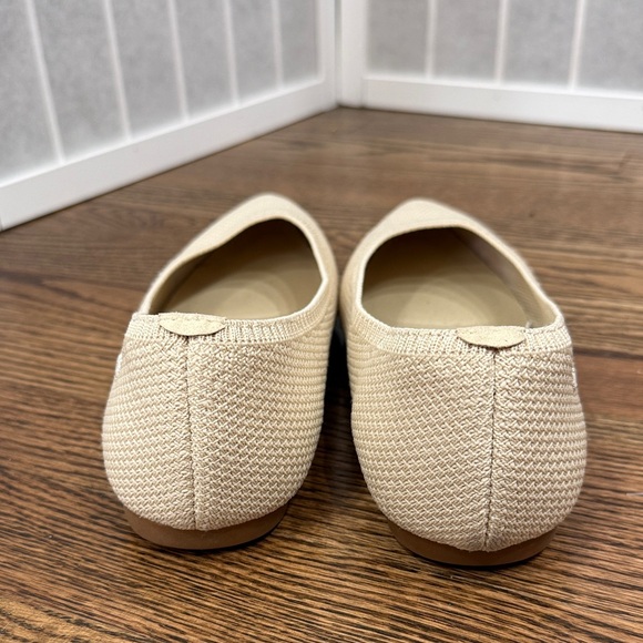 Vivaia Pointed-Toe Ballett Flats Aria 5 Color Almond Size EU 39.5 - Picture 6 of 9